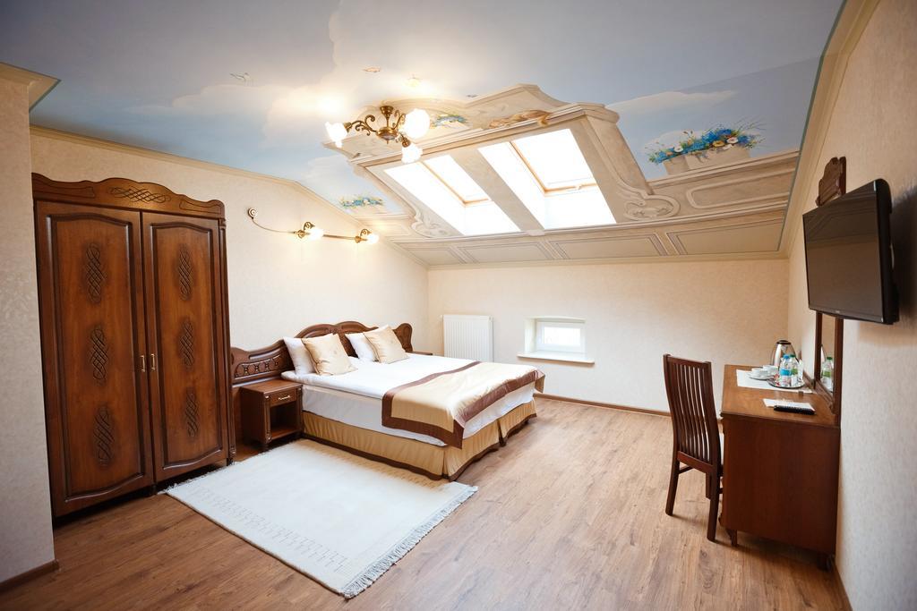 Mini-Hotel Guest House Inn ลวีฟ ห้อง รูปภาพ