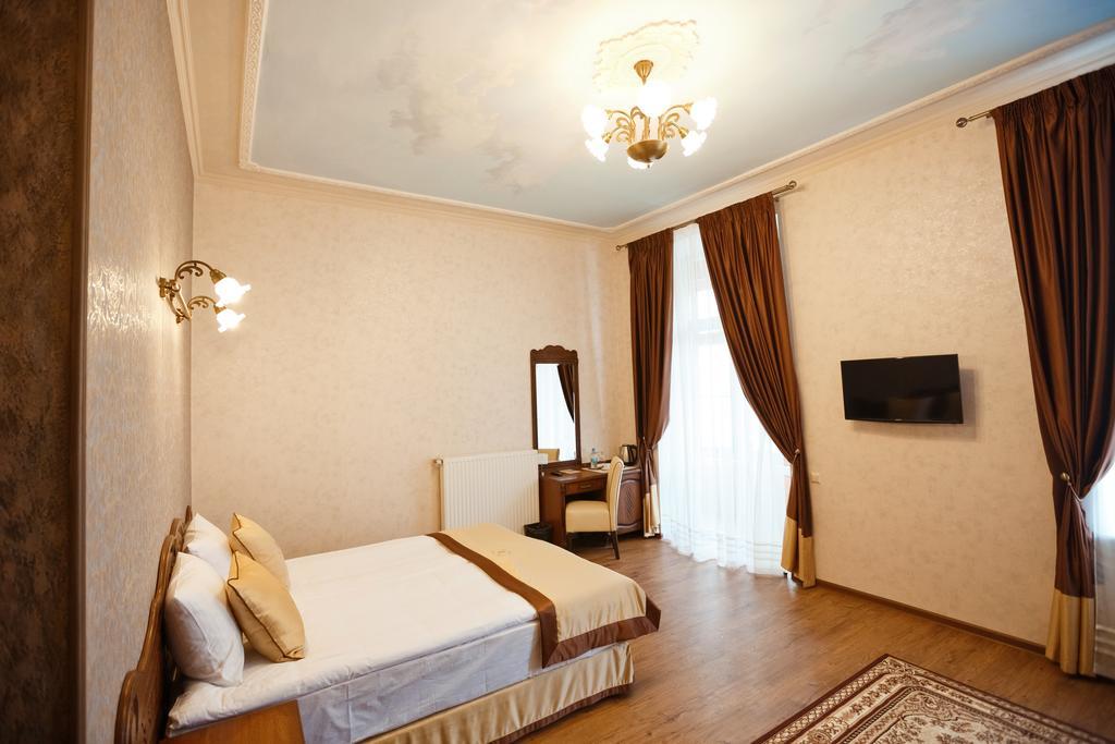 Mini-Hotel Guest House Inn ลวีฟ ห้อง รูปภาพ