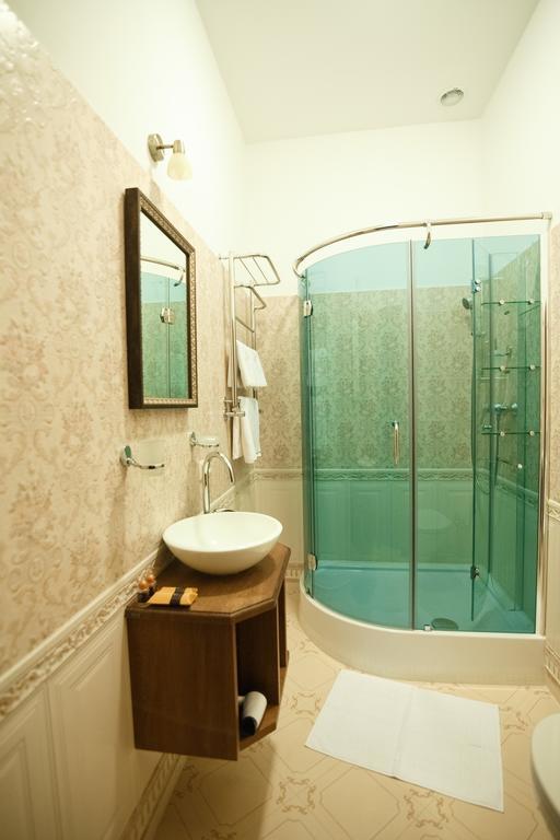Mini-Hotel Guest House Inn ลวีฟ ภายนอก รูปภาพ
