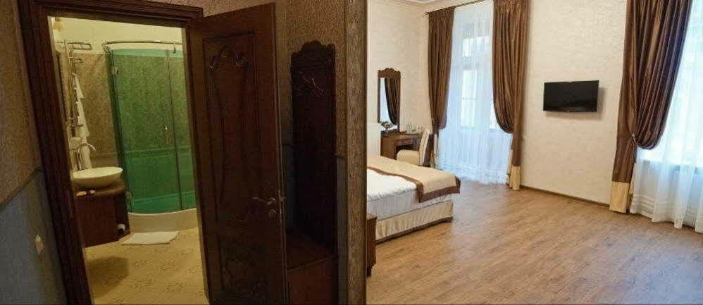 Mini-Hotel Guest House Inn ลวีฟ ภายนอก รูปภาพ