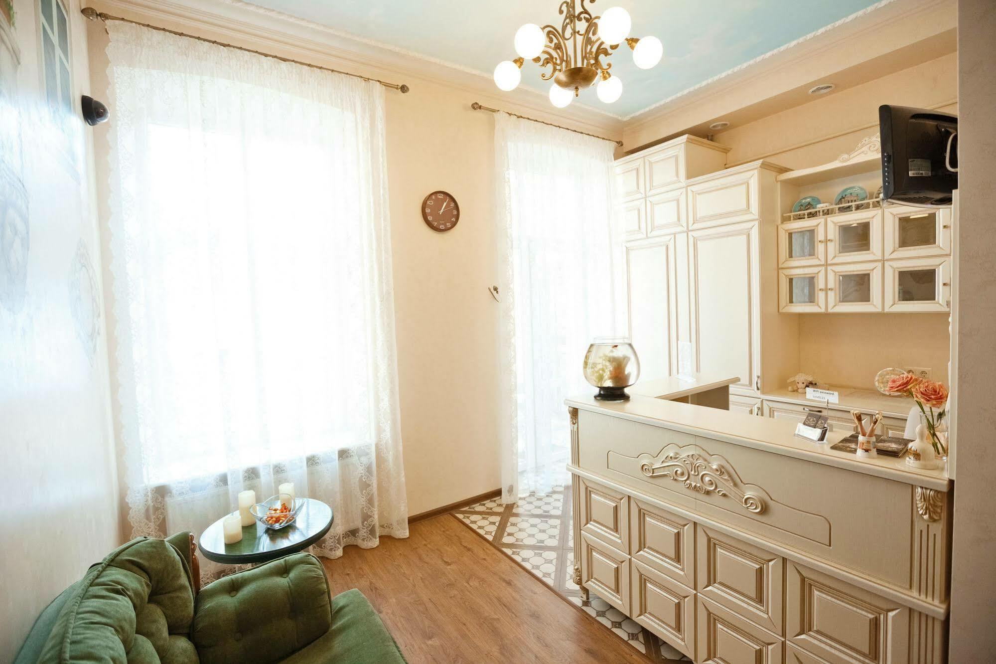 Mini-Hotel Guest House Inn ลวีฟ ภายนอก รูปภาพ